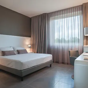8piuhotel Hotel Lecce
