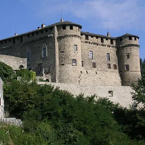 Castello Di Relais Museum Hotel Compiano